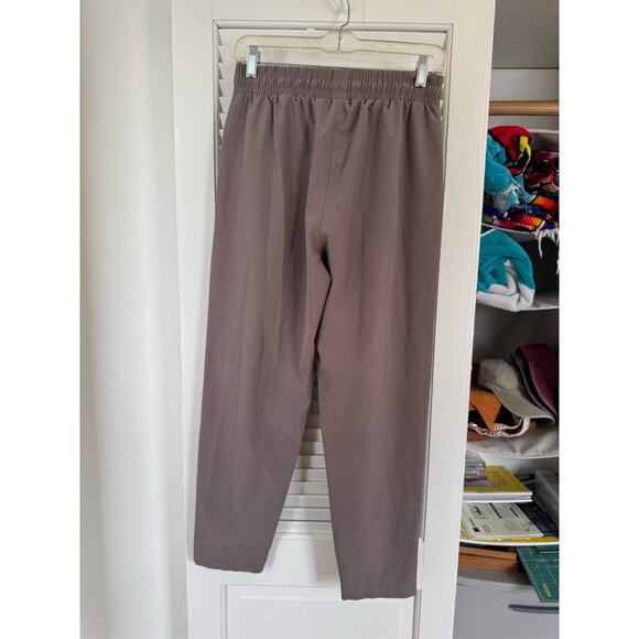 All in Motion Women’s Active Light High Rise Taper Pants, S - Picture 9 of 9